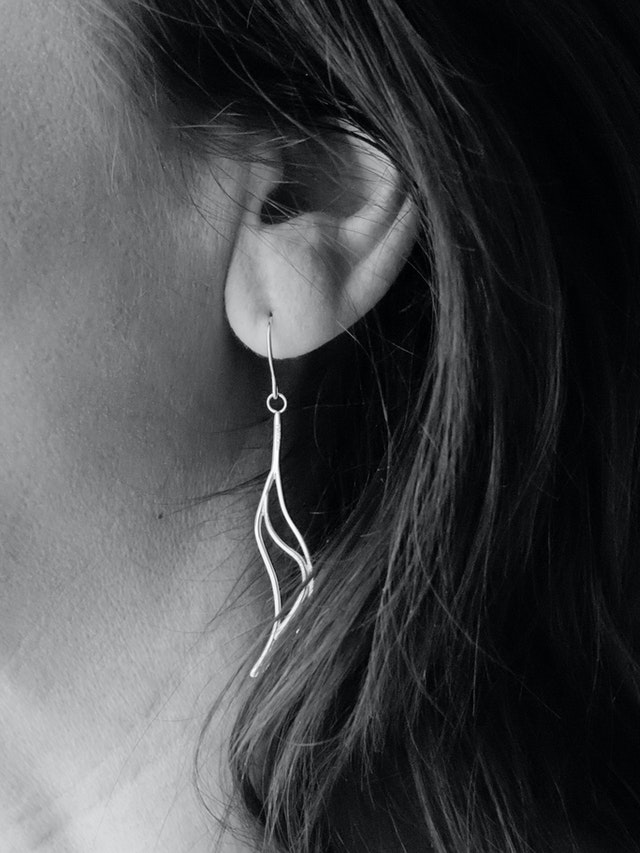 Yes, Heavy Earrings Can Permanently Stretch Out Your Earlobes | SELF
